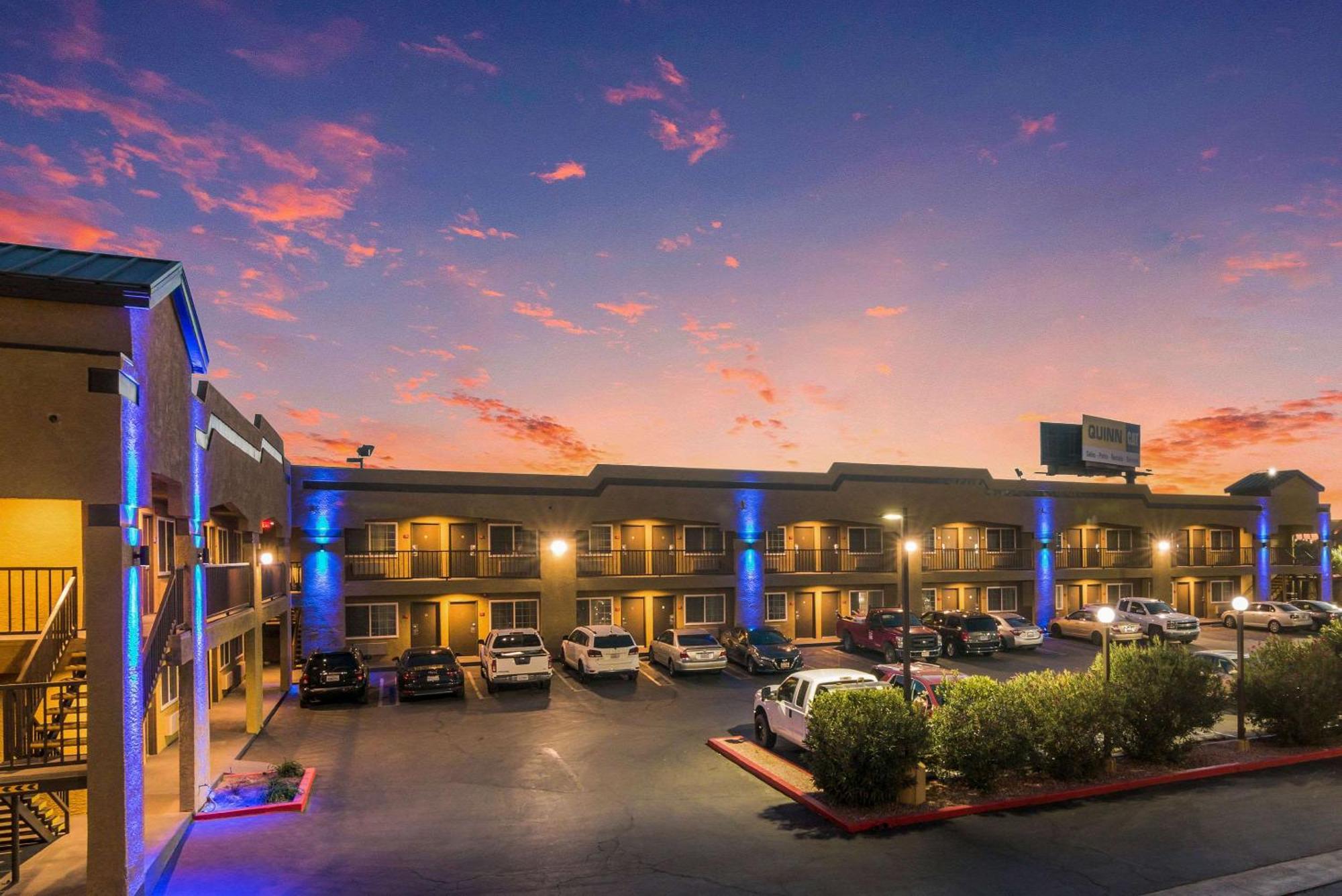 Econo Lodge Hesperia - Victorville I-15 Exteriör bild