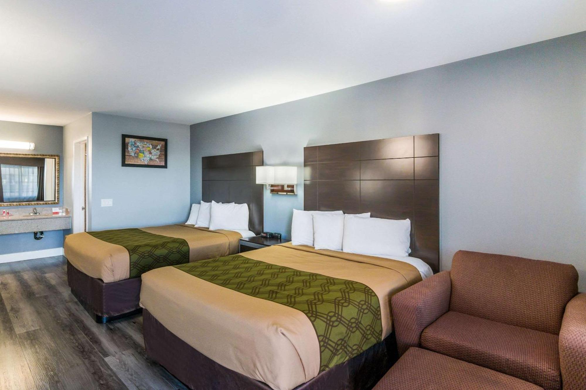 Econo Lodge Hesperia - Victorville I-15 Exteriör bild