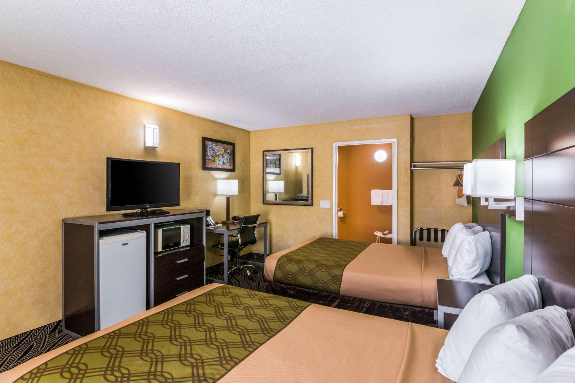 Econo Lodge Hesperia - Victorville I-15 Exteriör bild