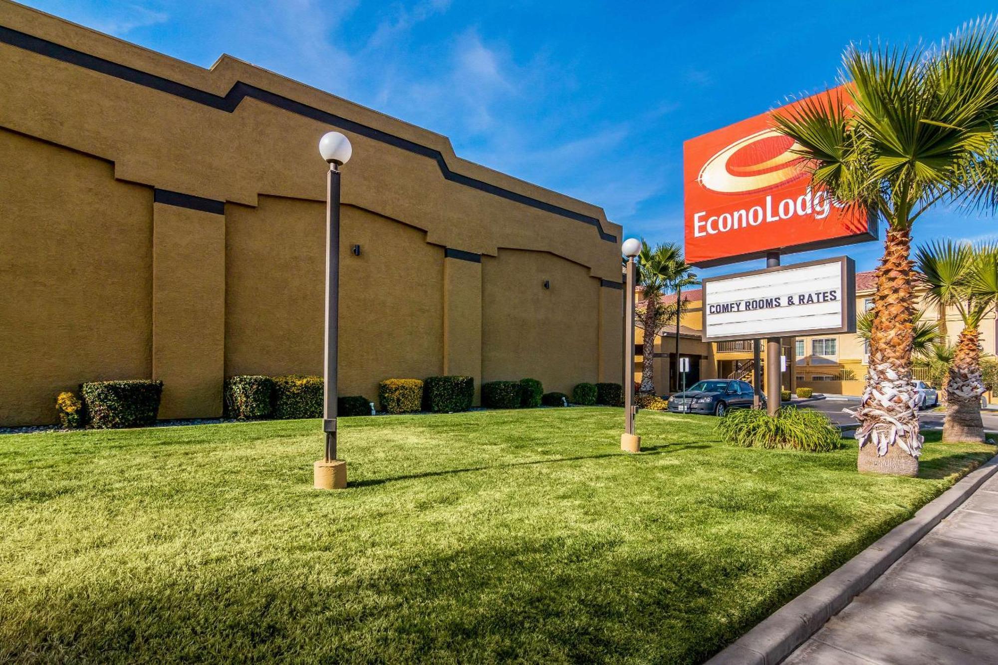 Econo Lodge Hesperia - Victorville I-15 Exteriör bild